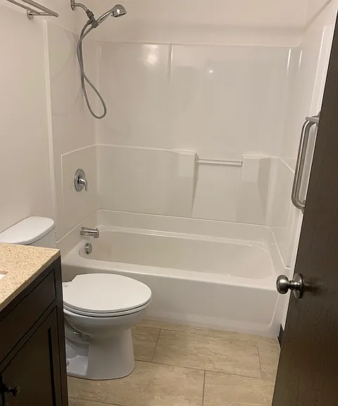 Oceanlake Estates Apartments — Photo 18