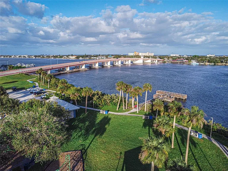 58 Sabal Cay Ct — Photo 37