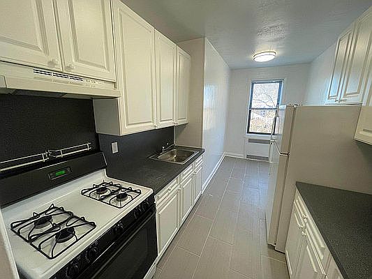 3rd image of 36-19 167th St #5H