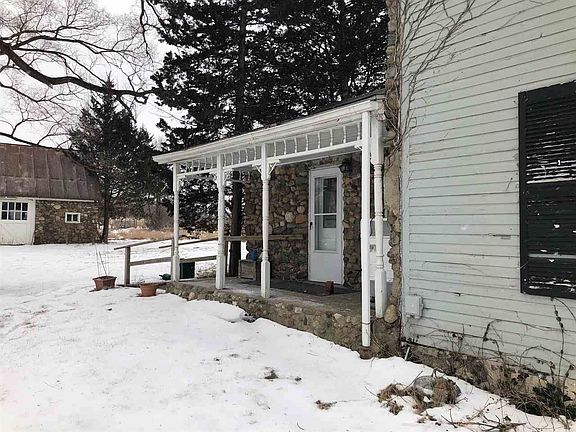 2nd image of 1215 N Ortonville Rd