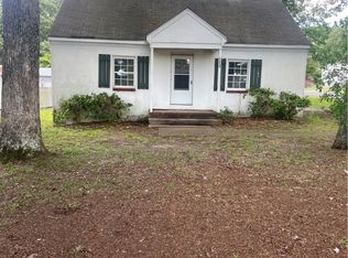 2400 Coxendale Rd, Chester, VA 23831