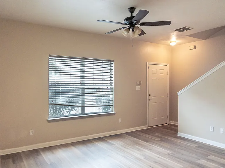 2403 Hartsfield Rd #602-1 — Photo 2