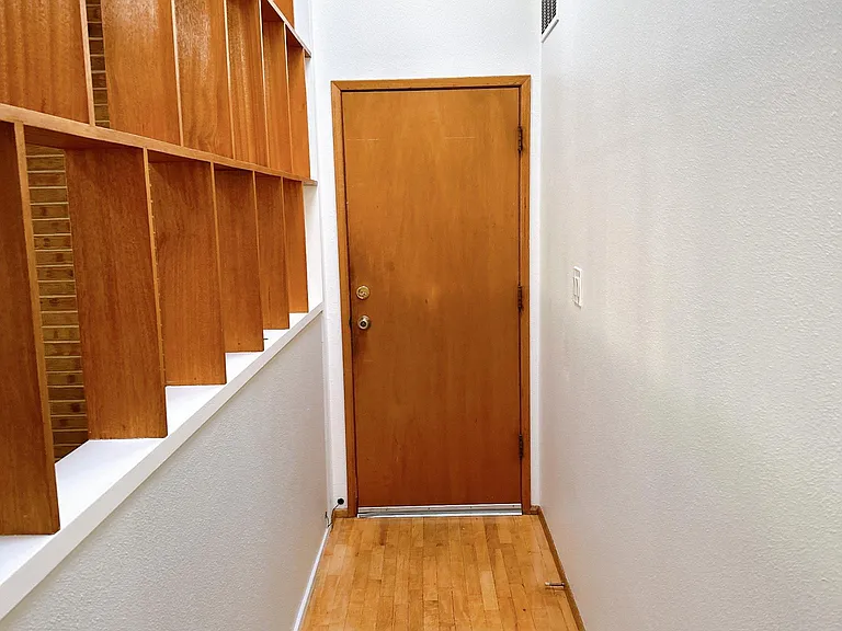 2215 Broadway St — Photo 6