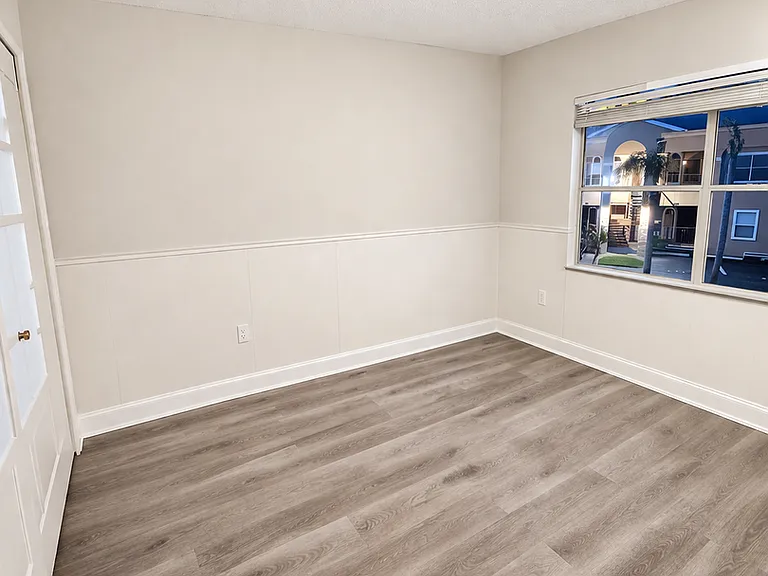8824 Coral Palms Ct #B — Photo 15