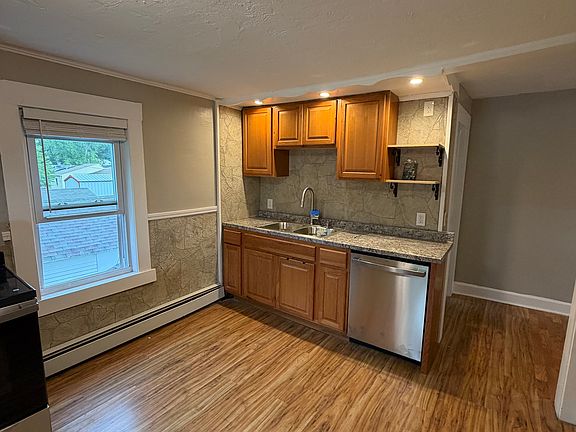 4th image of 113 Main St #B