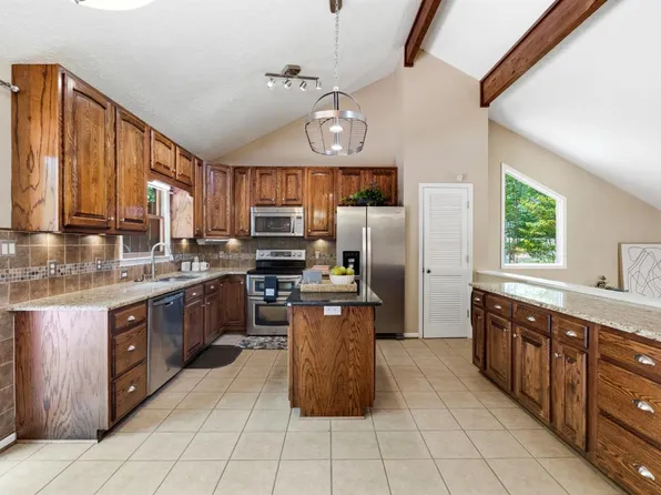 191 Goldfinch Dr, Lynchburg, VA 24502