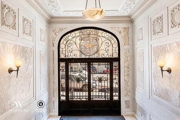 Sold by Coldwell Banker Warburg | media 7