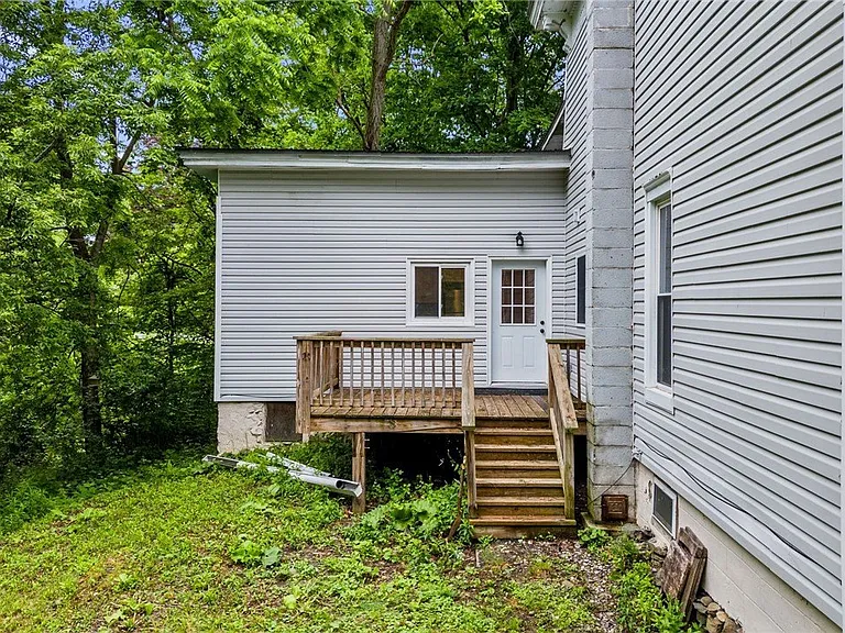 426 Davis Rd — Photo 20