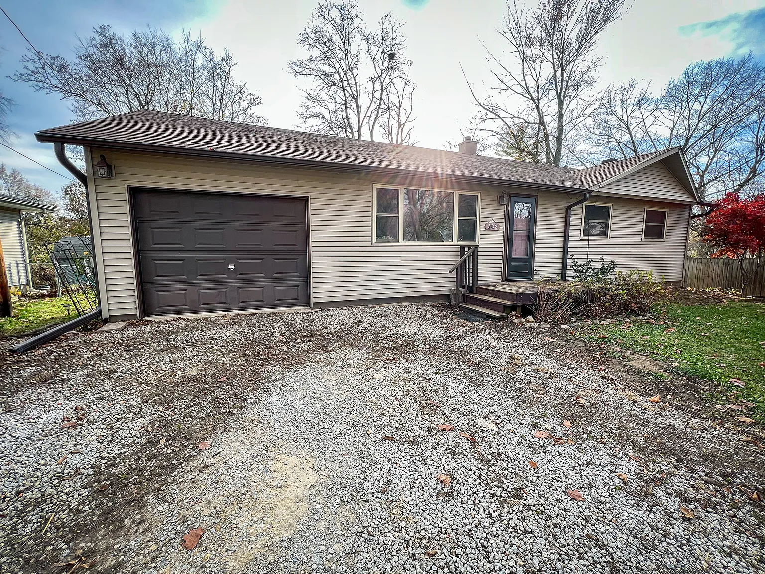 302 Willow Ln photo 1