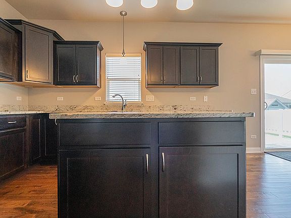3rd image of 9243 W 103rd Pl