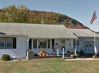 909 Avenue L, Matamoras, PA 18336