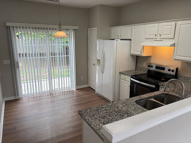 2435 Normancrest Ct — Photo 14