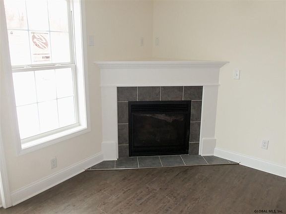 4th image of 502 BRUNSWICK MEADOW Way