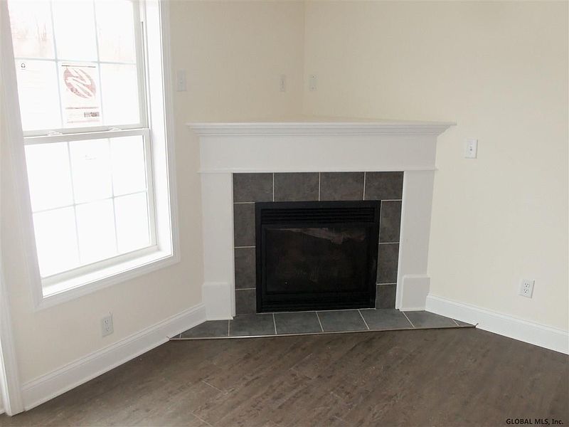 4th image of 502 BRUNSWICK MEADOW Way