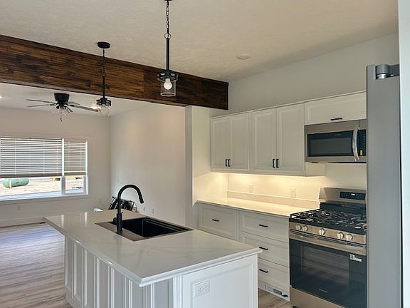 2nd image of 47 Viola Way #34