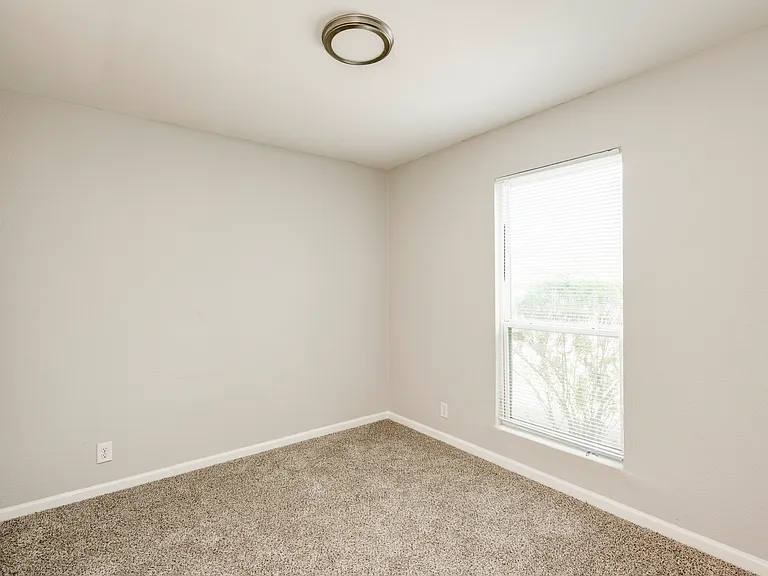 915 Chisholm Cv #915 — Photo 27