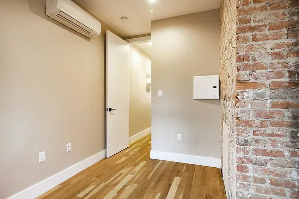 Rented by Brooklyn Group | media 10