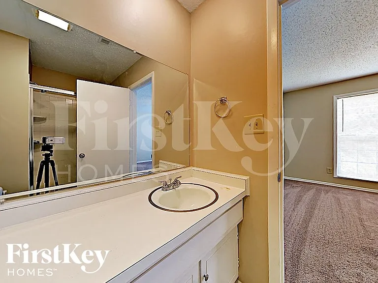6417 Pineburr Ct — Photo 8
