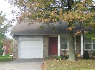 1205 Woodbridge St, Collinsville, IL 62234