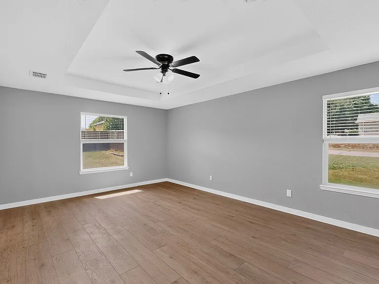 13291 Guerin Dr — Photo 24