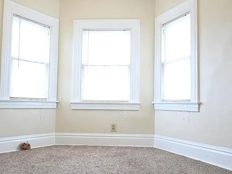 Living room bay windows