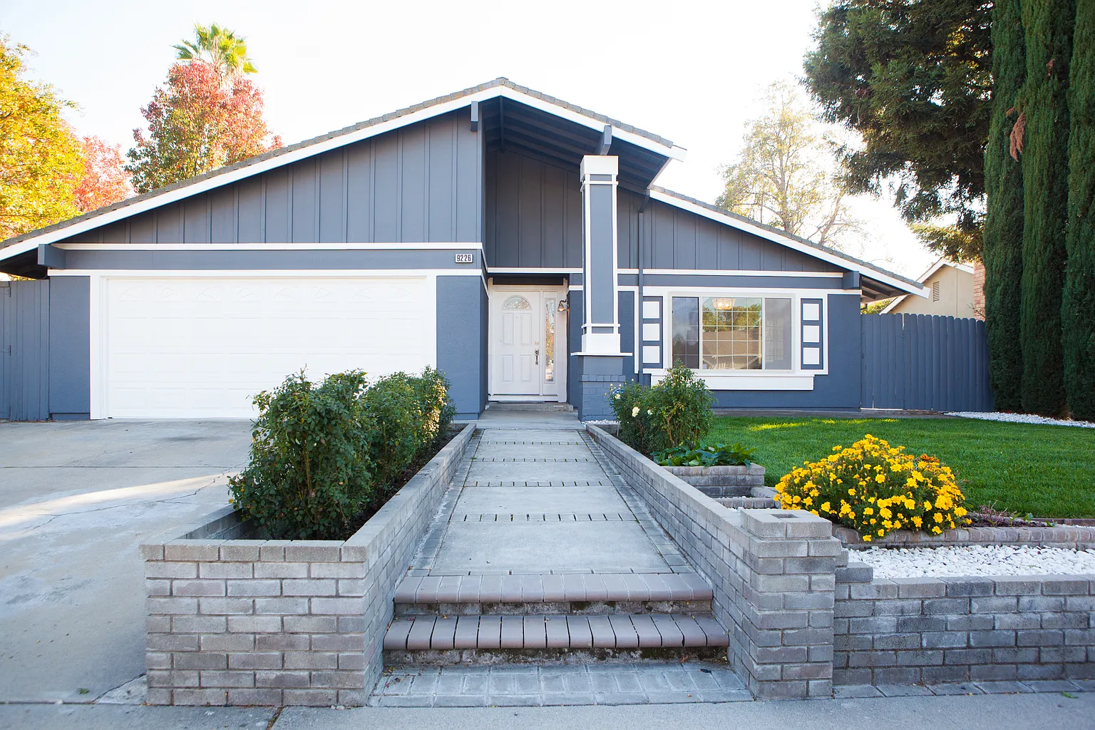 9226 Parfait Dr photo 1