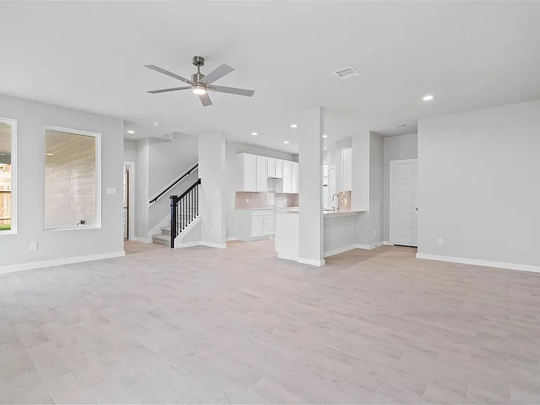 2638 Finley Ln — Photo 7