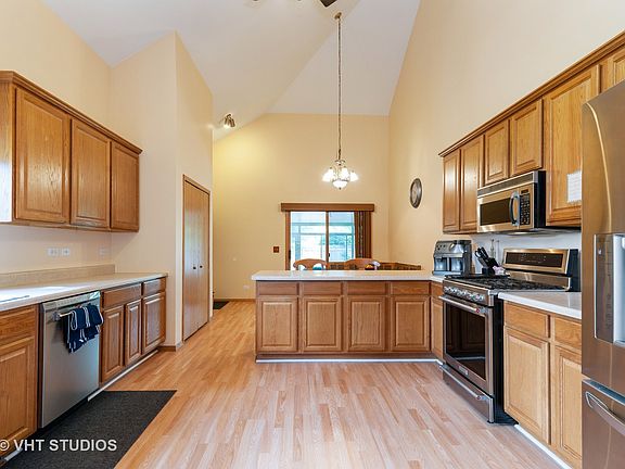 5th image of 1128 Gladys Ct