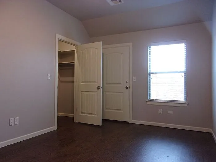 4309 Huntly Dr — Photo 9