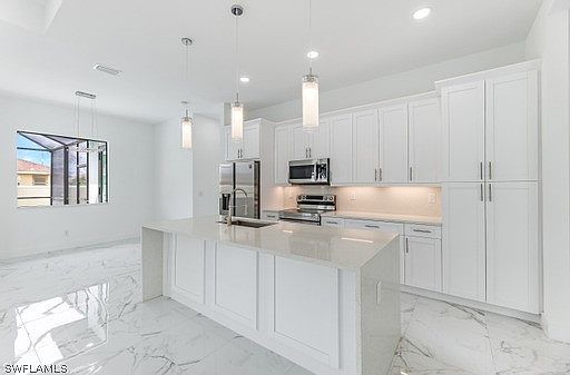 4th image of 712 NE Juanita Court Cpe