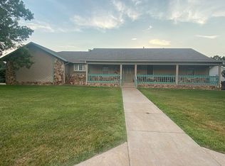 2301 Robin Rd, Dodge City, KS 67801