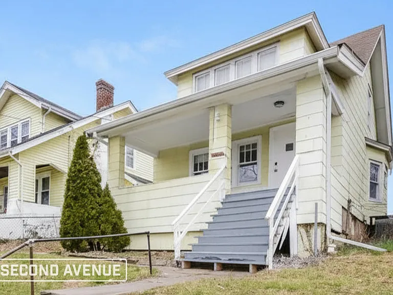 4692 Winton Rd — Photo 2