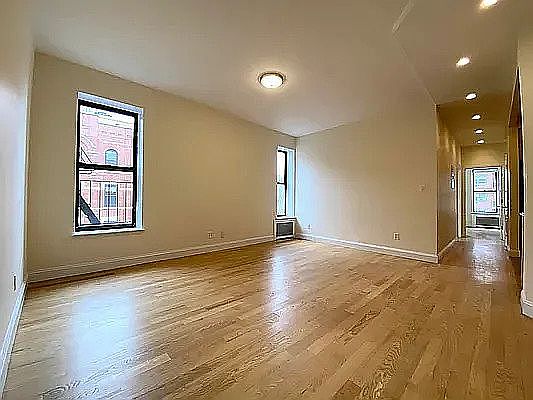 4th image of 200 W 98th St #5EE