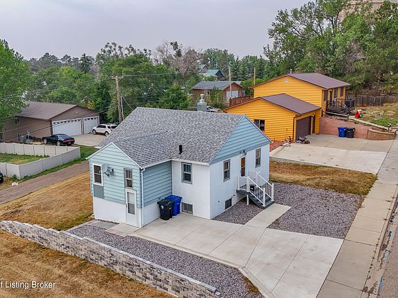 2nd image of 511 4th Ave E