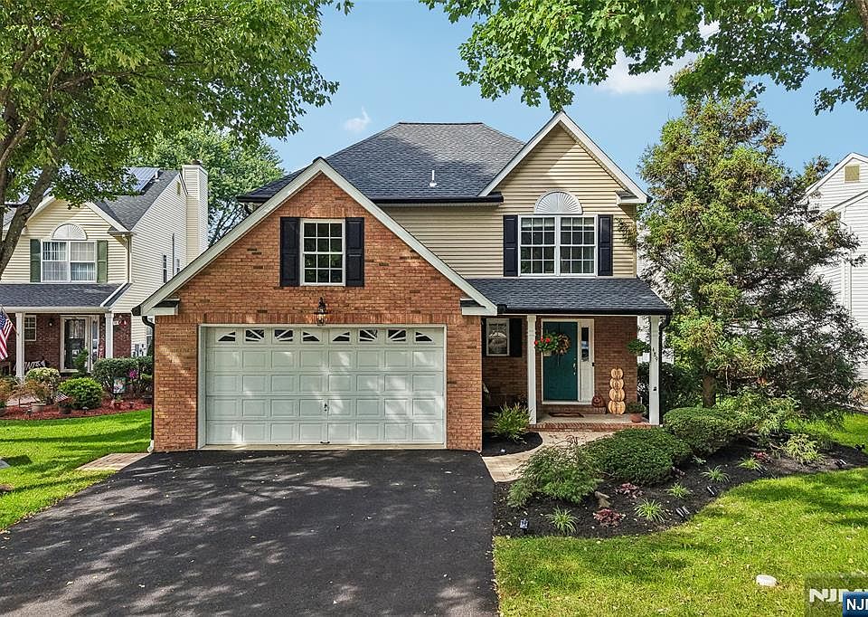 1st image of 489 Adler Way