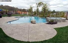 new pool & spa. no rear neighbors