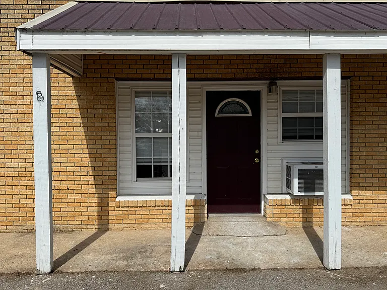 Front porch area