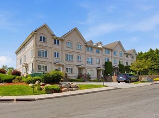 1 Butterman Pl, Monsey, NY 10952