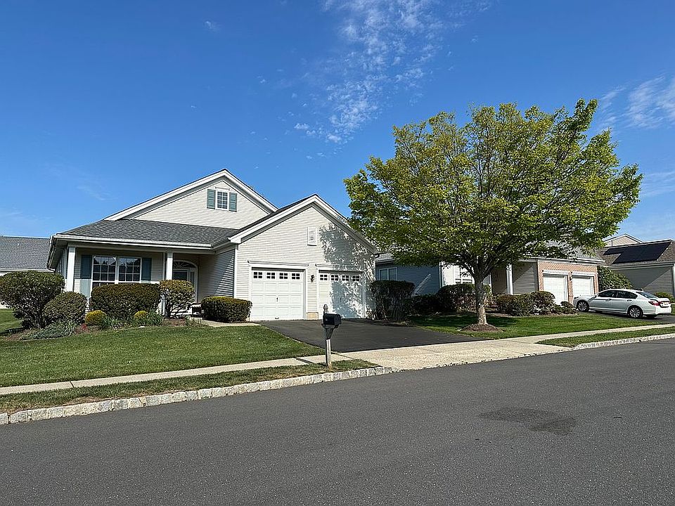1st image of 54 Temple Ct