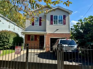 221 Rose St, Newark City, NJ 07108