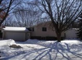 1865 Leann Dr, Woodbury, MN 55125