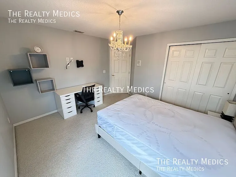 1565 The Oaks Blvd — Photo 45