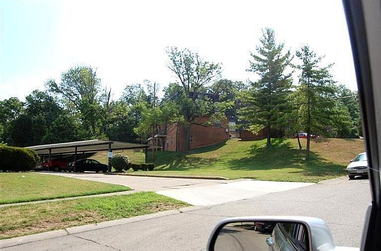 1st image of 1065 Park Ln