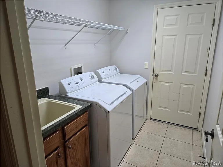 14 Hollyhock Ct — Photo 24