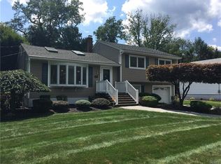 1 Old Mill Ln, Tappan, NY