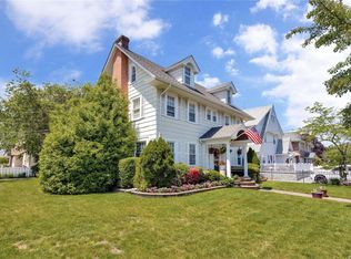 205 N Ocean Ave, Freeport, NY 11520