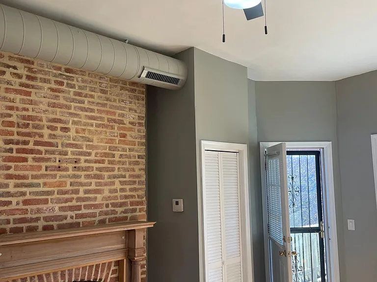 1526 W Mount Royal Ave #2R — Photo 3