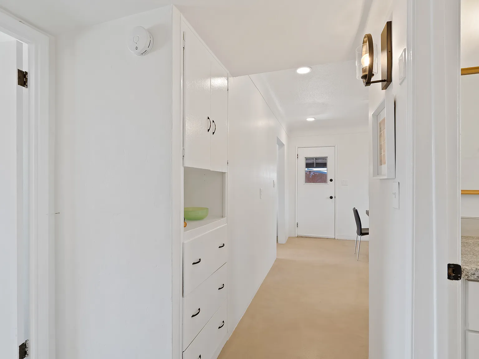 2 bed, 840 sqft, $1,450 — Photo 3