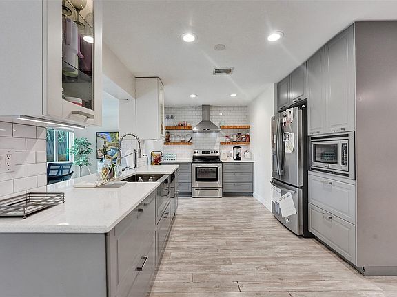 2nd image of 3980 N 67th Avenue