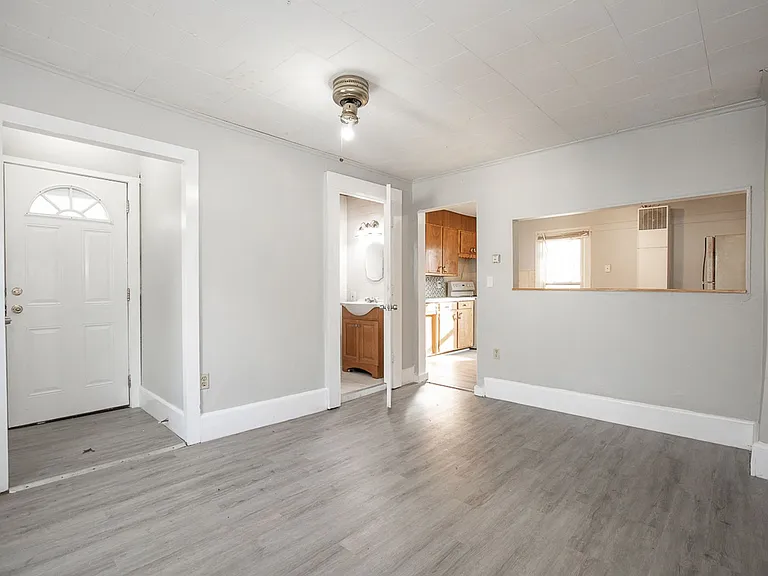 515 Main St — Photo 2